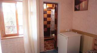Гостевой дом Апельсин Малореченское Двухместный номер с 1 кроватью и собственной ванной комнатой-11